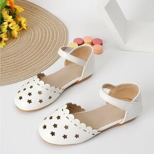 Girls flat ankle strap sandals 37